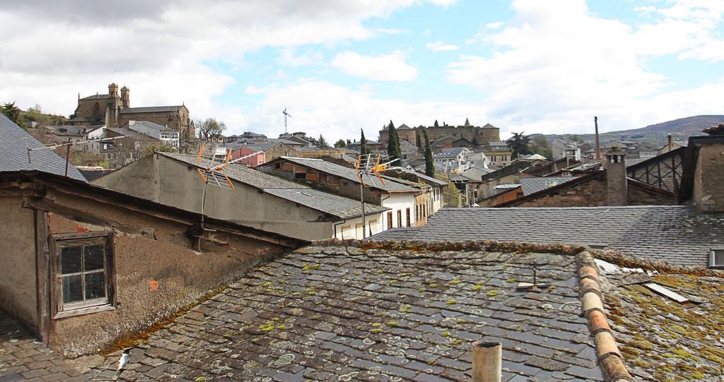 Las Donas Del Portazgo Villafranca Del Bierzo Exterior photo